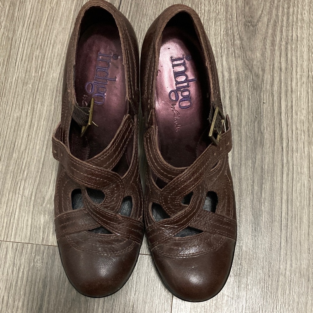 Indigo by Clarks Women's Brown Cross-Strap Heels